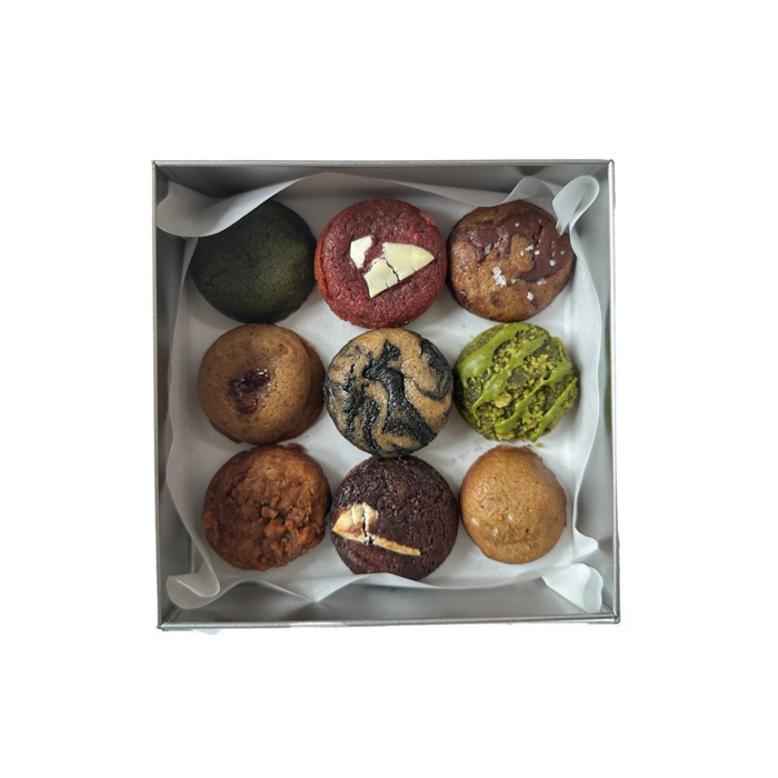 9 mini cookies (in tin box)