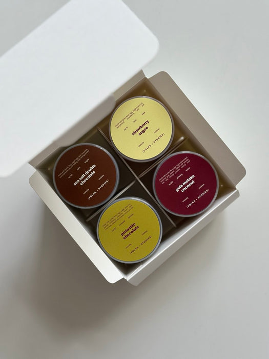 box of 4 petite bottled cookies